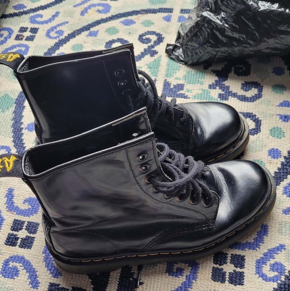 NWOT classic 1460 dr. Martens